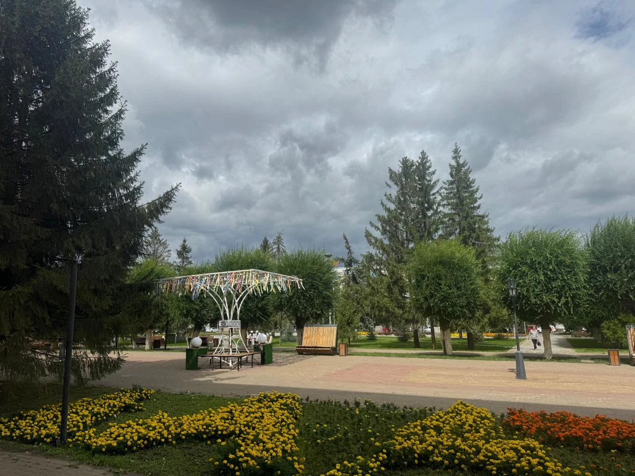 Грозу прогнозируют на западе Казахстана 16 августа